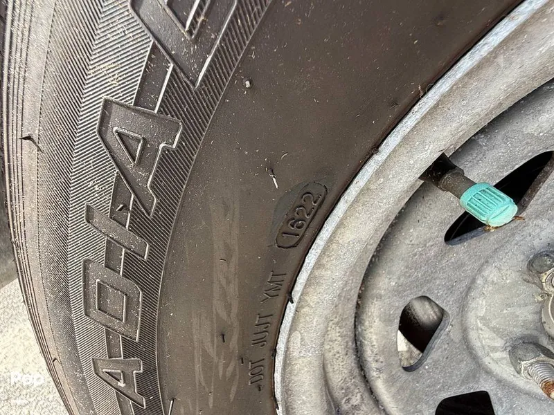 Slide: The Image of Robalo R222 Explorer 2023 - 15022082