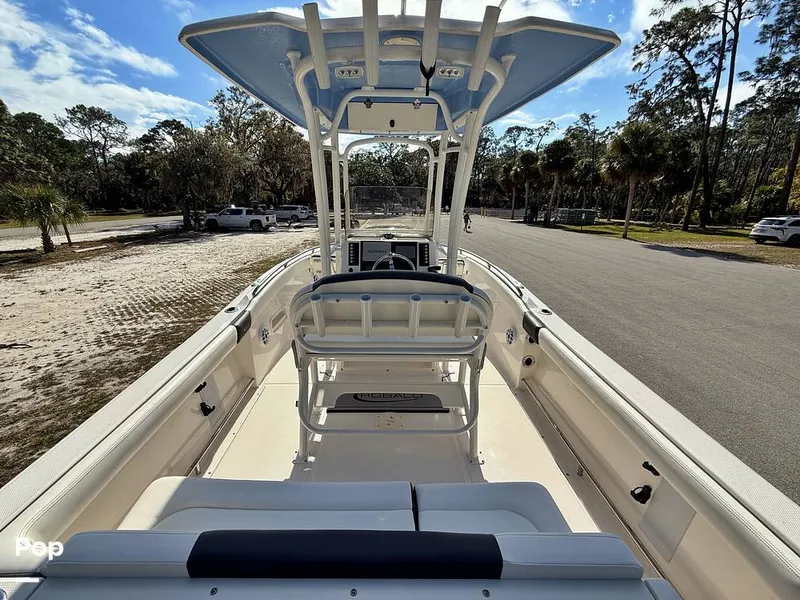 Slide: The Image of Robalo R222 Explorer 2023 - 15021893