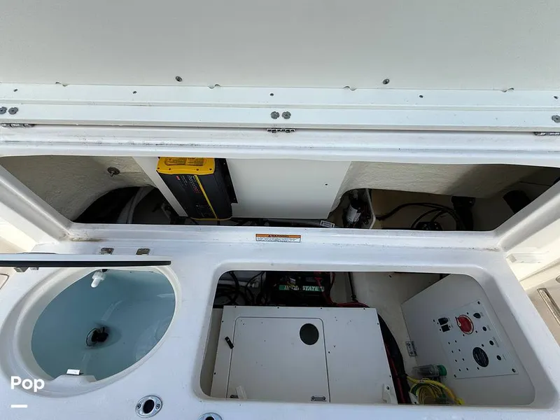 Slide: The Image of Robalo R222 Explorer 2023 - 15021900