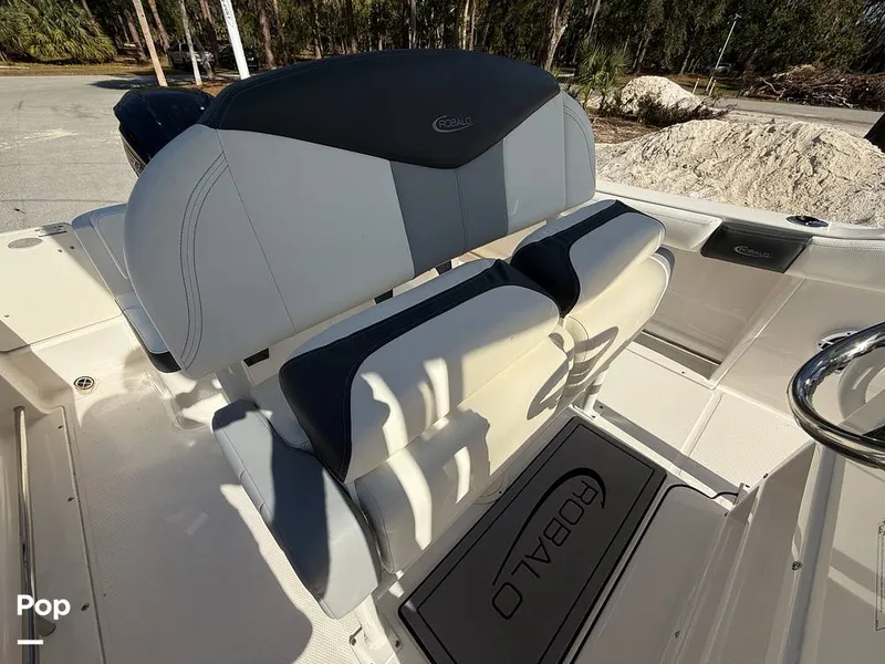 Slide: The Image of Robalo R222 Explorer 2023 - 15021913