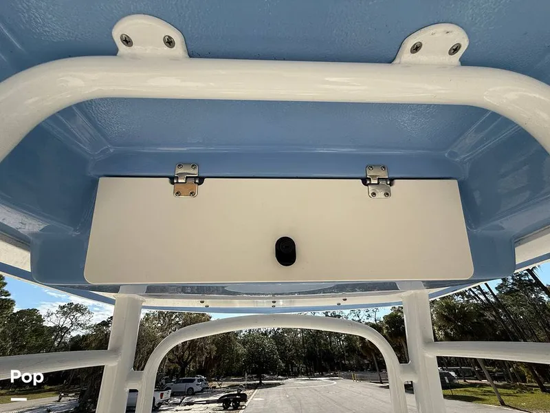 Slide: The Image of Robalo R222 Explorer 2023 - 15021922