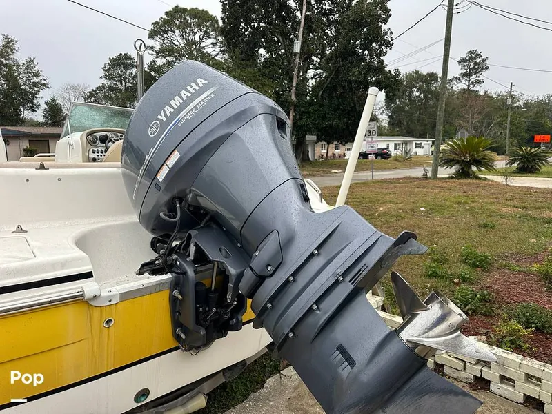 Slide: The Image of Hurricane Sundeck 217 2015 - 15059113