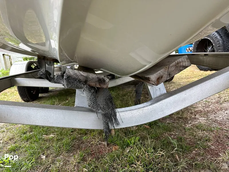 Slide: The Image of Hurricane Sundeck 217 2015 - 15059128