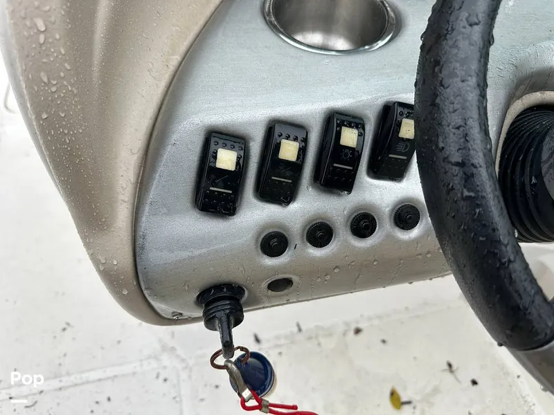 Slide: The Image of Hurricane Sundeck 217 2015 - 15059155