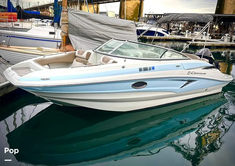 Slide: The Image of Crownline Boats E235 XS 2023 - 15010352