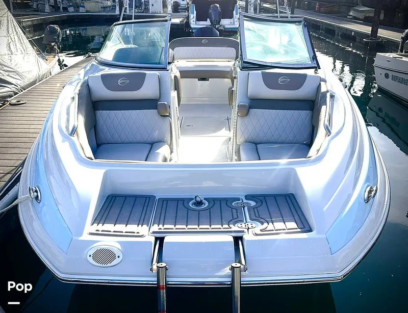 Slide: The Image of Crownline Boats E235 XS 2023 - 14998336