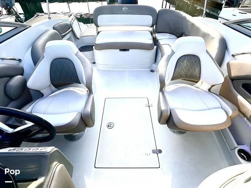 Slide: The Image of Crownline Boats E235 XS 2023 - 14998312