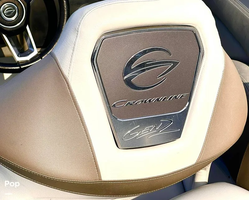 Slide: The Image of Crownline Boats E235 XS 2023 - 14998339