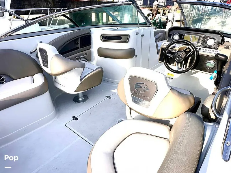 Slide: The Image of Crownline Boats E235 XS 2023 - 14998298