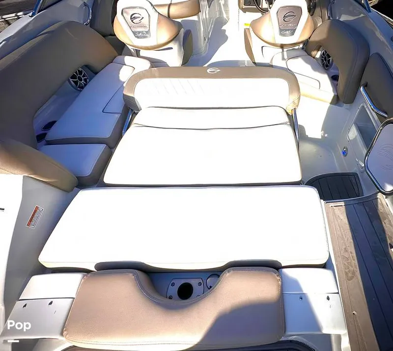 Slide: The Image of Crownline Boats E235 XS 2023 - 14998304