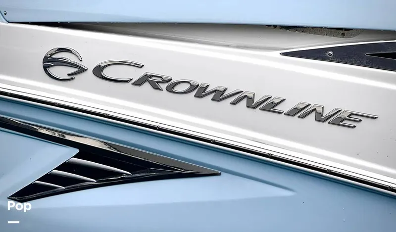 Slide: The Image of Crownline Boats E235 XS 2023 - 15010348