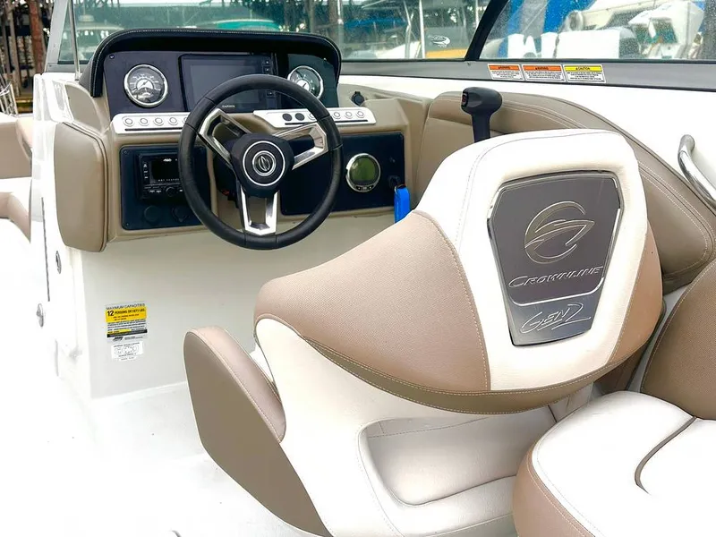 Slide: The Image of Crownline Boats E235 XS 2023 - 15010360