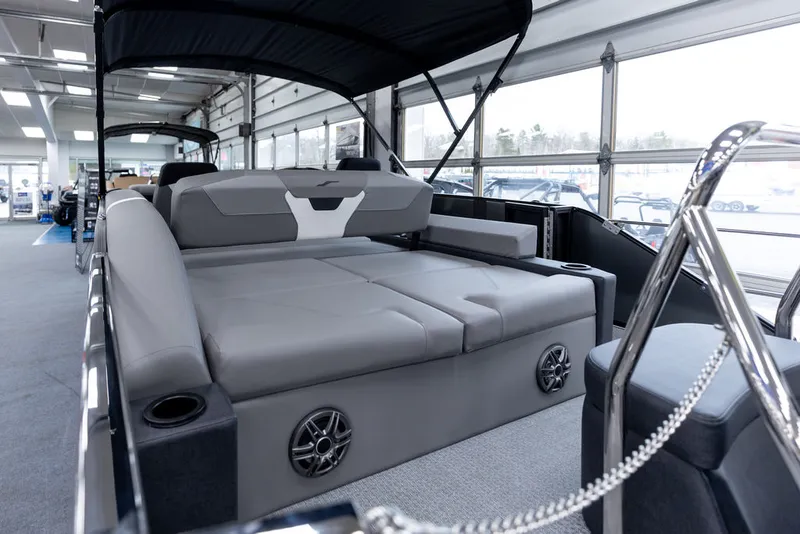 Slide: The Image of Evotti 523CS 2026 - 10