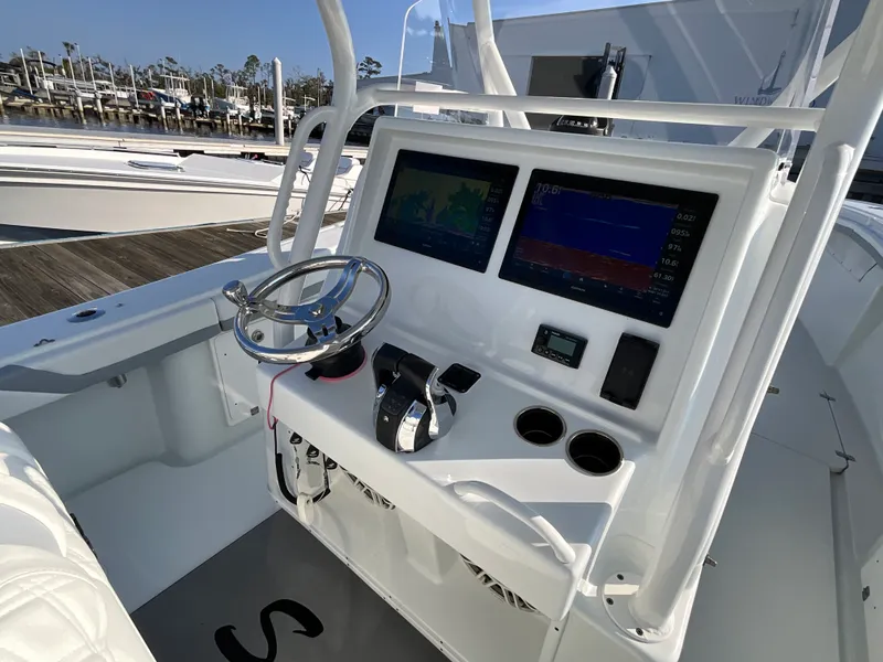 Slide: The Image of Yellowfin 36 OFFSHORE 2020 - 15