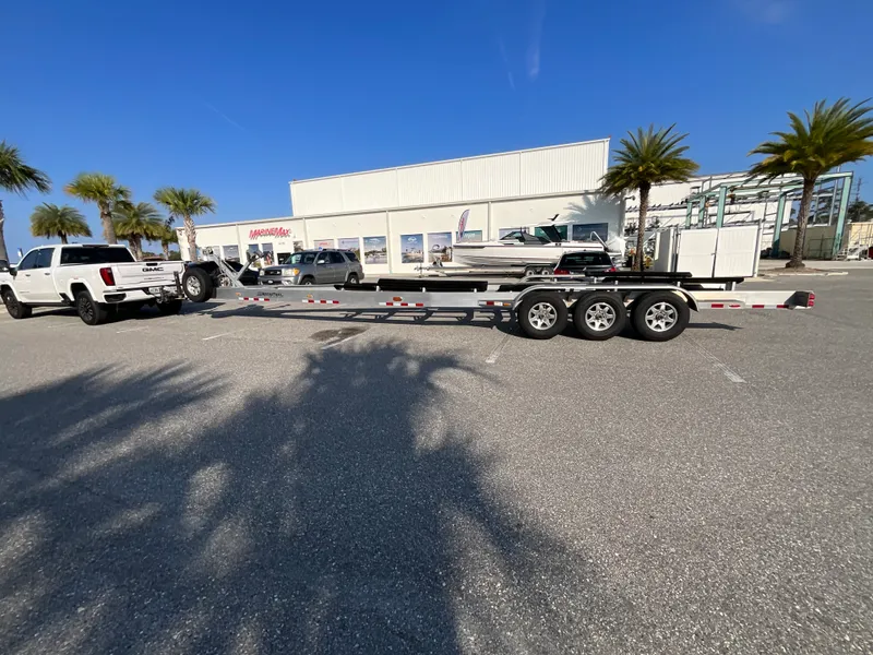 Slide: The Image of Yellowfin 36 OFFSHORE 2020 - 60