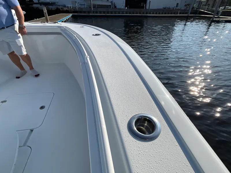 Slide: The Image of Yellowfin 36 OFFSHORE 2020 - 67