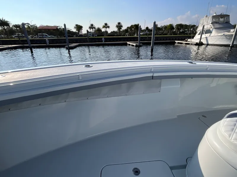 Slide: The Image of Yellowfin 36 OFFSHORE 2020 - 68