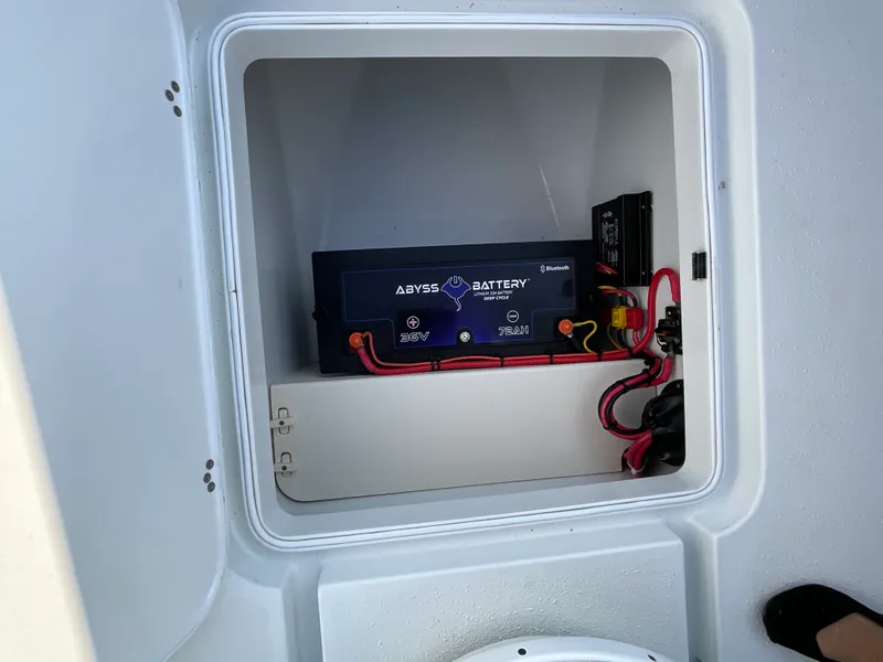 Slide: The Image of Yellowfin 36 OFFSHORE 2020 - 71