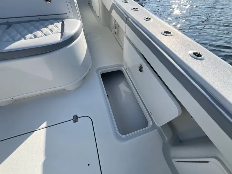 Slide: The Image of Yellowfin 36 OFFSHORE 2020 - 80