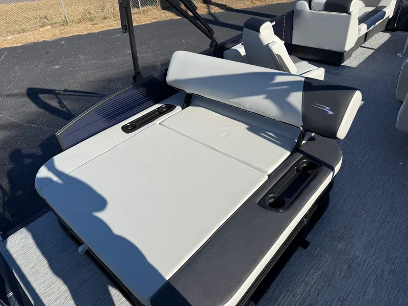 Slide: The Image of Bennington 22SSB 2026 - 16