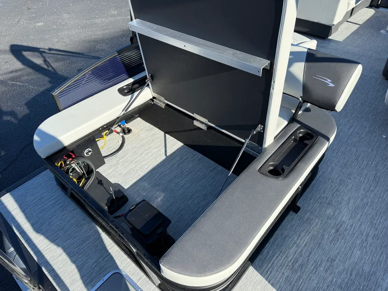 Slide: The Image of Bennington 22SSB 2026 - 17