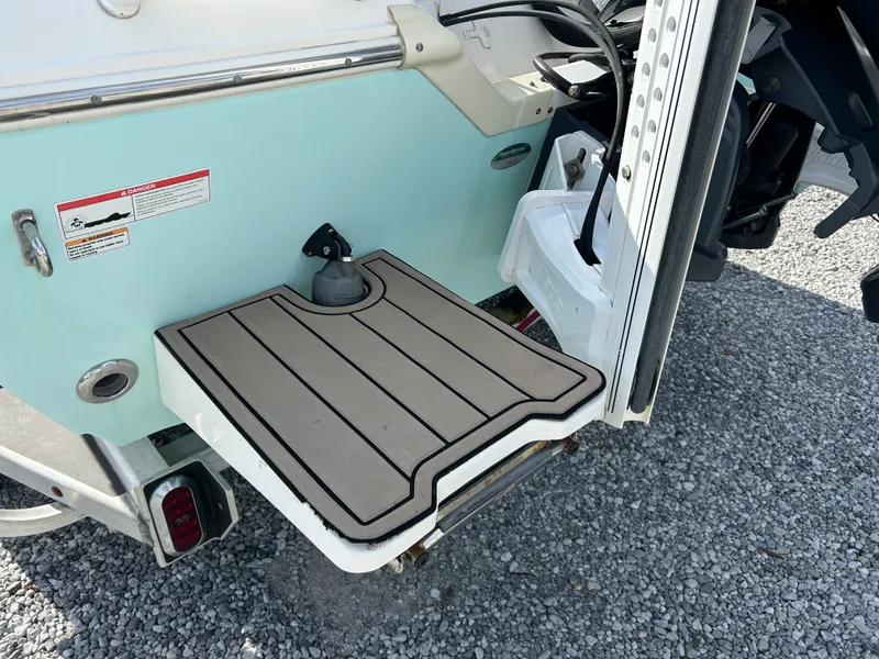 Slide: The Image of Skeeter 2250 2020 - 6