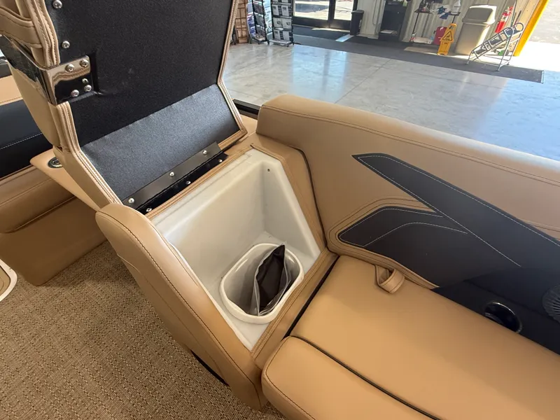 Slide: The Image of Barletta Cabrio 24 UE 2026 - 27