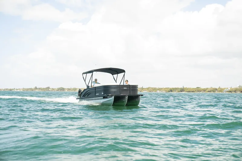 Slide: The Image of Harris Sunliner 230 2026 - 3