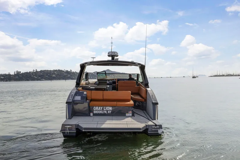 Slide: The Image of Cruisers 38 GLS 2022 - 48