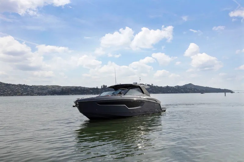 Slide: The Image of Cruisers Yachts 38 GLS 2022 - 39