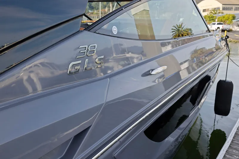 Slide: The Image of Cruisers Yachts 38 GLS 2022 - 4
