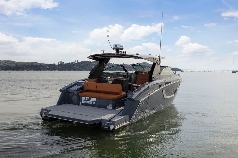 Slide: The Image of Cruisers Yachts 38 GLS 2022 - 47