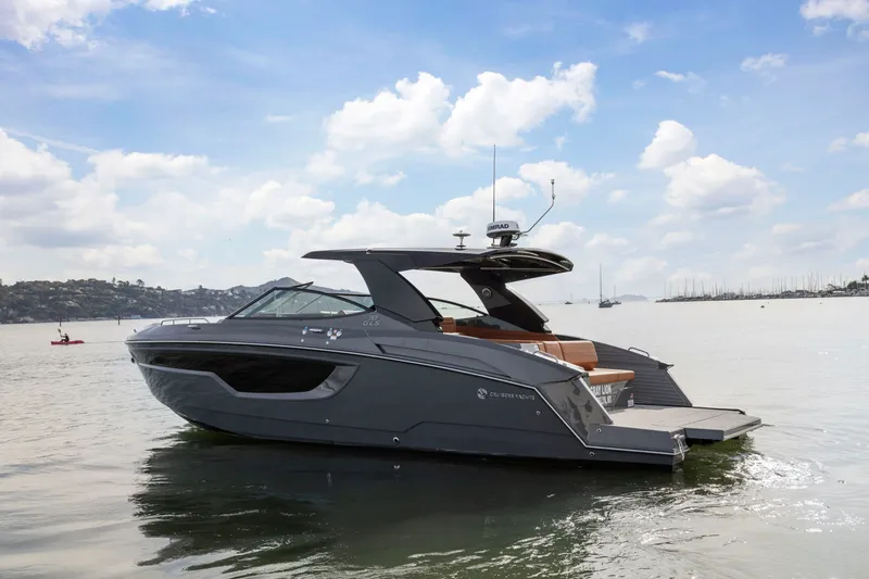 Slide: The Image of Cruisers Yachts 38 GLS 2022 - 51