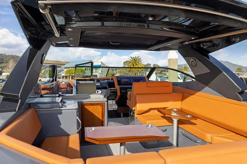 Slide: The Image of Cruisers Yachts 38 GLS 2022 - 7