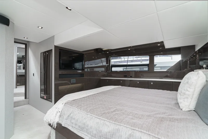 Slide: The Image of Cruisers 50 CANTIUS 2019 - 68