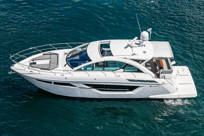 Slide: The Image of Cruisers Yachts 50 CANTIUS 2019 - 25