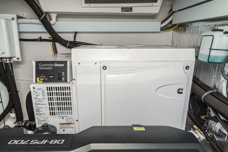 Slide: The Image of Cruisers Yachts 50 CANTIUS 2019 - 82