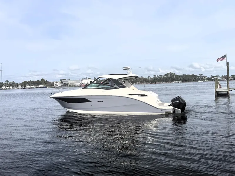Slide: The Image of Sea Ray 320 SUNDANCER 2023 - 42