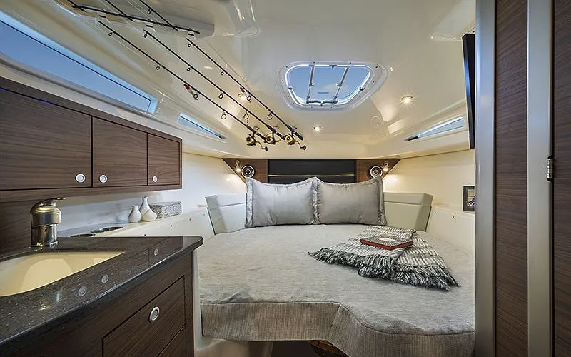 Slide: The Image of Boston Whaler 325 CQ 2022 - 24