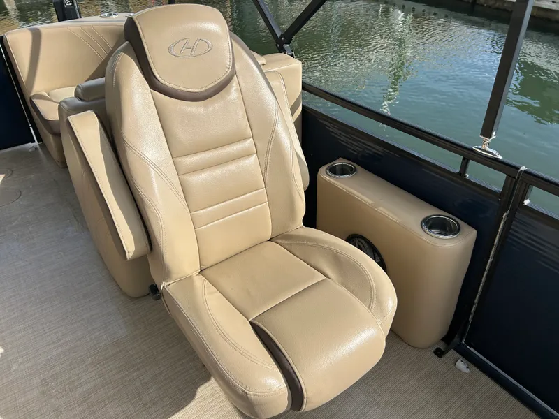 Slide: The Image of Harris 240 SOLSTICE 2018 - 15