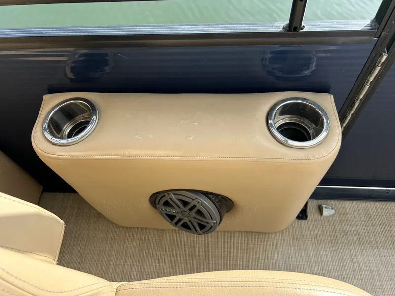 Slide: The Image of Harris 240 SOLSTICE 2018 - 16