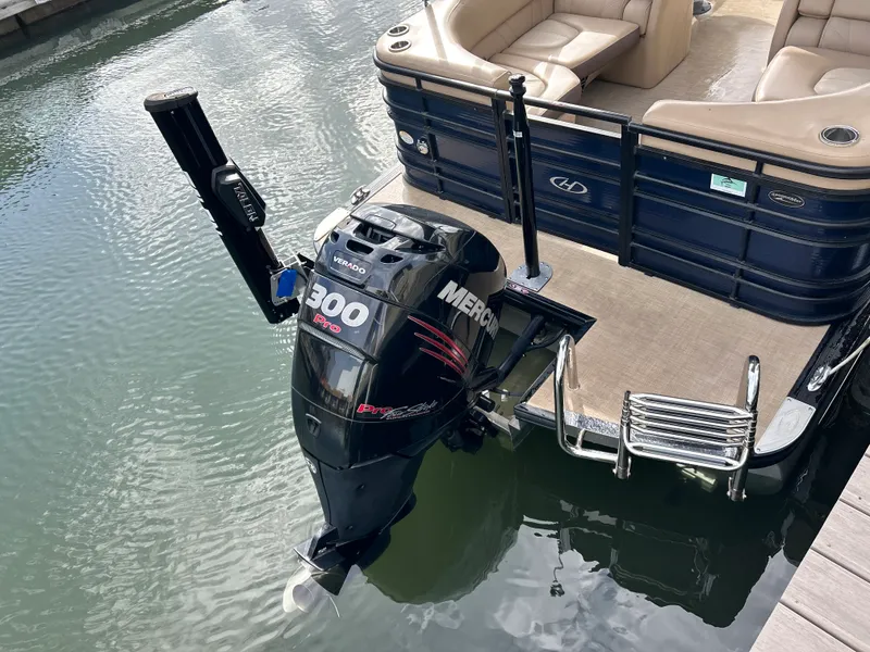 Slide: The Image of Harris 240 SOLSTICE 2018 - 6