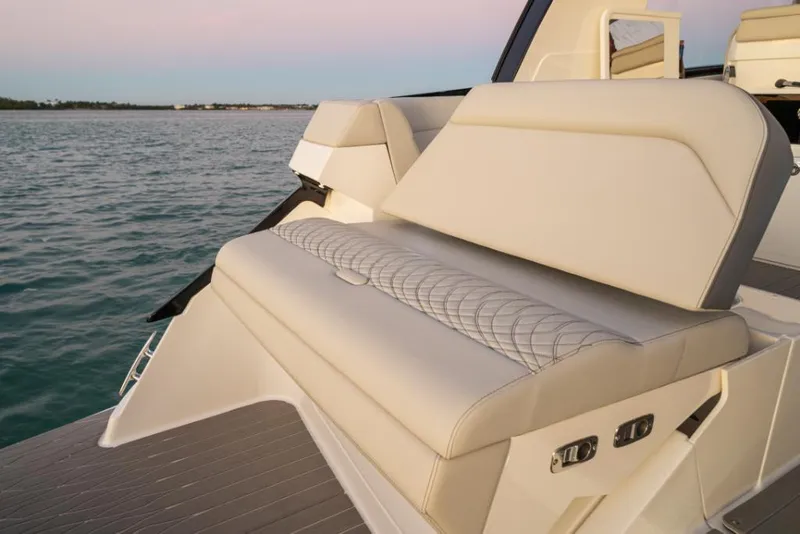 Slide: The Image of Sea Ray Sundancer 370 Outboard 2026 - 27
