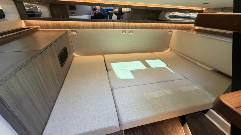 Slide: The Image of Sea Ray Sundancer 370 Outboard 2026 - 46