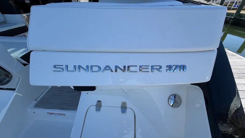 Slide: The Image of Sea Ray Sundancer 370 Outboard 2026 - 52