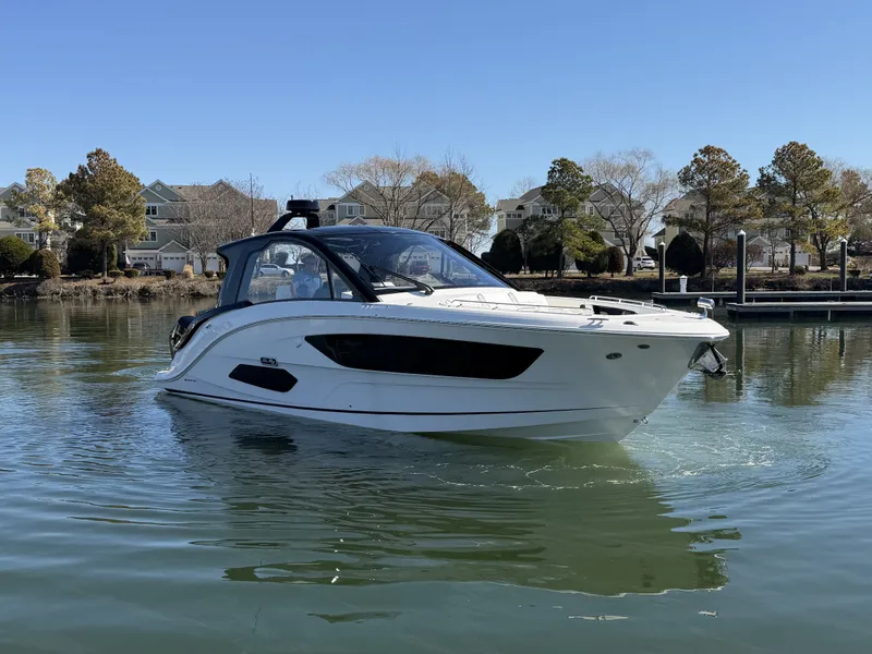Slide: The Image of Sea Ray Sundancer 370 Outboard 2026 - 7