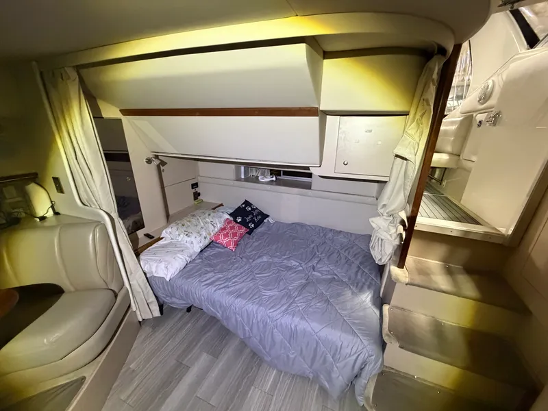 Slide: The Image of Cruisers 3575 ESPRIT 1999 - 23