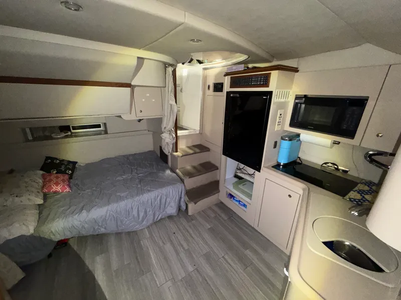 Slide: The Image of Cruisers 3575 ESPRIT 1999 - 29