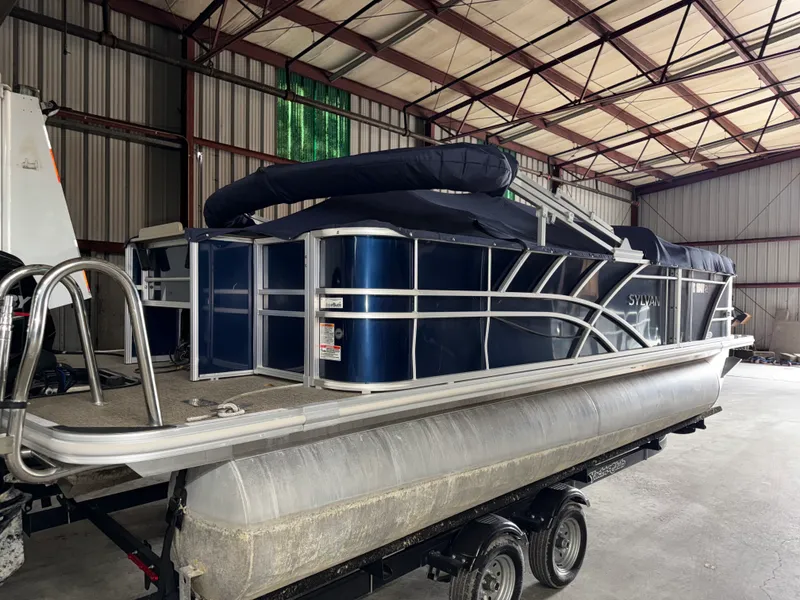 Slide: The Image of Sylvan MIRAGE 8522 PF 2022 - 11