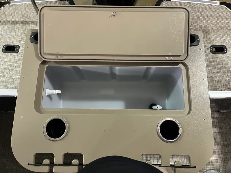 Slide: The Image of Sylvan MIRAGE 8522 PF 2022 - 18